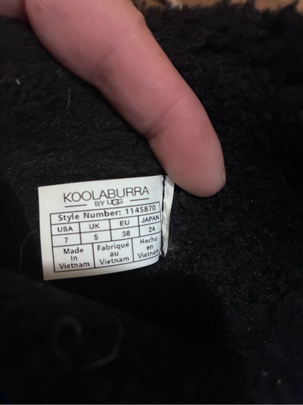 Woman’s Koolaburra size 7